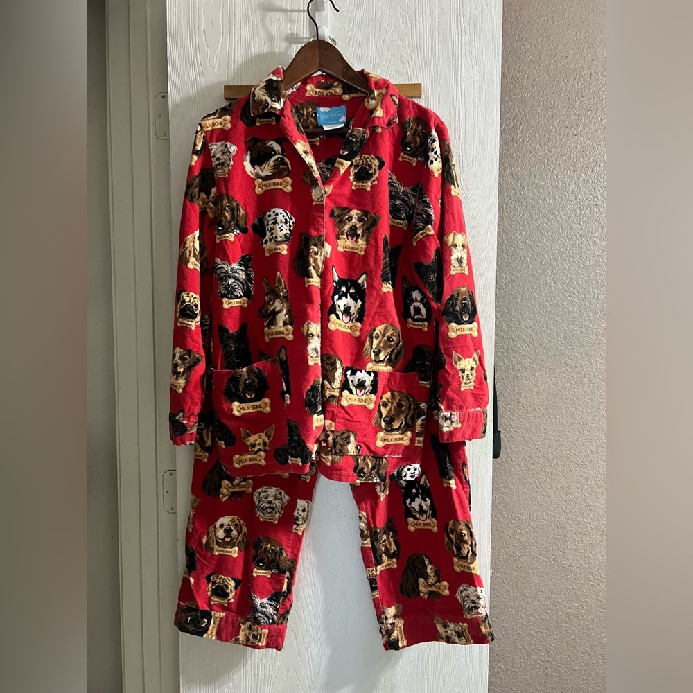 NICK & NORA 2-pc Flannel PAJAMAS Shirt Pants Red Milk Bone Dogs Sz Medium